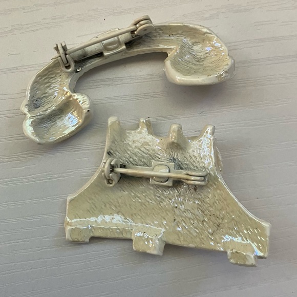 Vintage Rotary Phone 2 Piece Brooch Pin Set - iridescent white / crystal / pearl - Picture 2 of 5